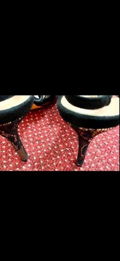 Woman's Heels Size UK5 - Brand New