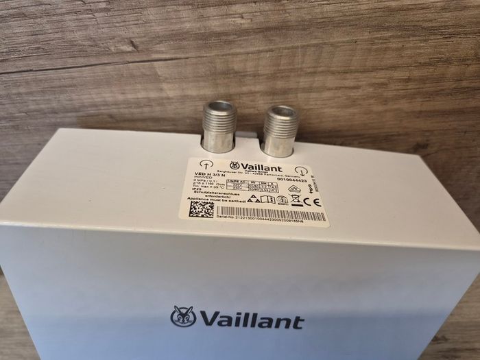 Vaillant miniVED H 3/3 N Hydraulic Small Tankless Water Heater [Energy Class A]
