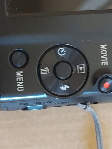 Sony Cyber-shot, Model DSC-W800, 20.1 Megapixels, 5 x optical Zoom, Battery Charged, Tested Fine, No Memory Card, Excellent Cosmetic Condition and working great