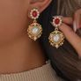 Vintage Elegant Earrings Image 3