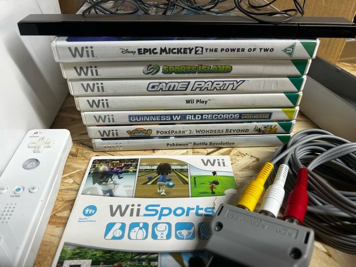 Nintendo Wii & Games