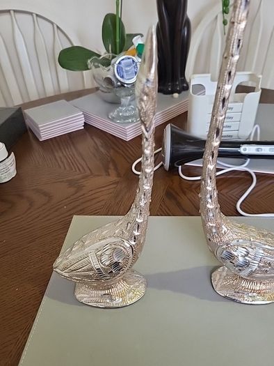 Loving Swan pair metal