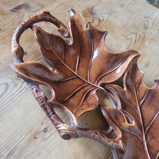 Mid-century leaf centrepiece