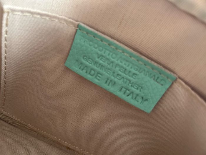 Leather handbag made in Italy
