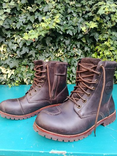 motorcycle boots for sale