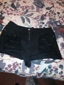 beautiful new misguided black rib shorts