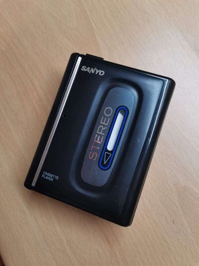 SANYO MGP21 Walkman Cassette Player