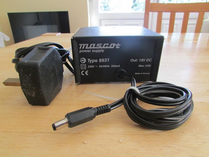 Mascot 8931 18V DC 1.2A Power Supply