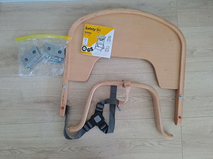 Safety 1st Toto highchair tray and harness