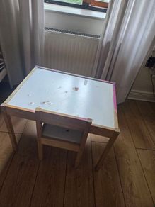 Kids desk