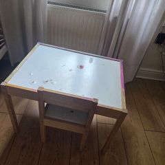 Kids desk