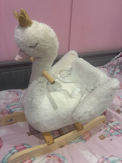 Rocking Swan