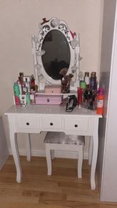 vanity table with mirror and stool