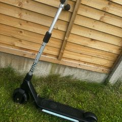 Zinc kids electric scooter