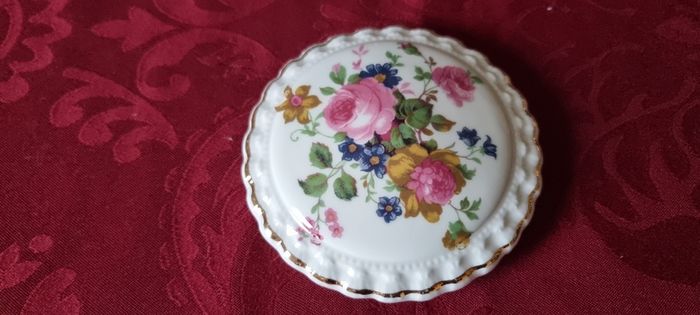 Crown Fine Bone China Gold Gilt Floral Spray Jewelry Trinket Box / Dish With Lid Made In England