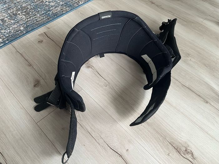 Mystic Star hybrid kite harness