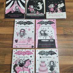 7 x Isadora Moon Books