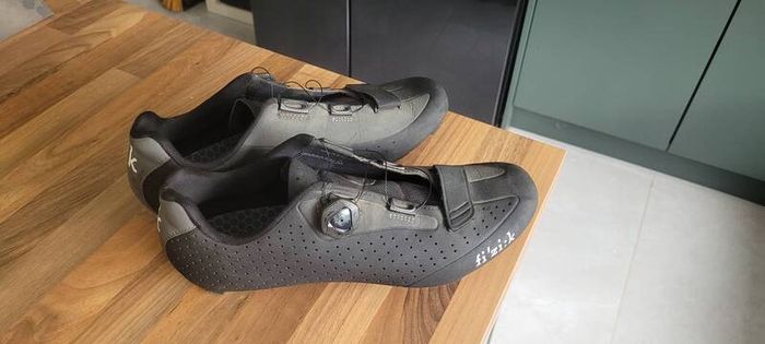 Fizik R5 Tempo bike shoes
