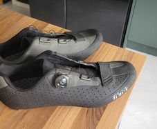 Fizik R5 Tempo bike shoes