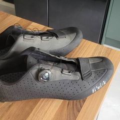 Fizik R5 Tempo bike shoes