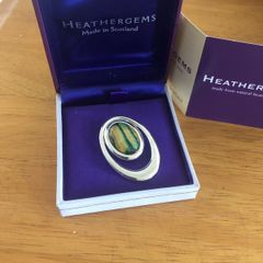brooch heathergems Scottish made