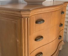 Large American Lexington bow front chest of drawers