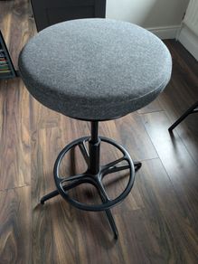 Sit stand stool