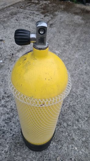 scuba diving cylinder