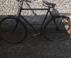 Antique Raleigh gents bike