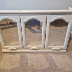 3 Door Mirrored Bathroom Cabinet