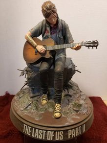 last of us 2 Ellie statue