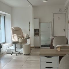 Nail salon opportunity