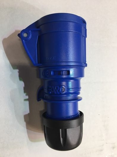 16 Amp 3 Pin Blue Socket 230V