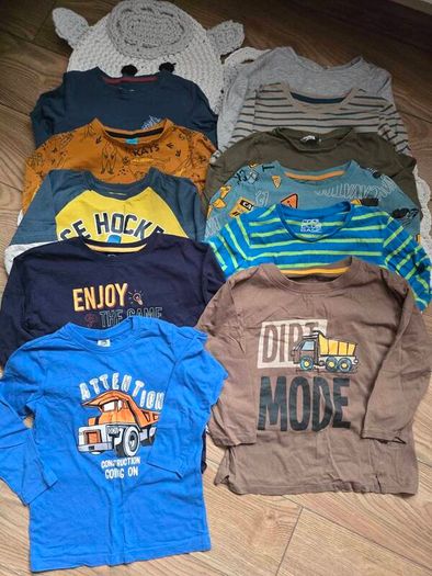 Big bundle boy clothes 5-6 years + shoes and gift