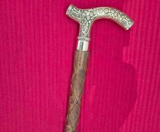 Vintage Style Brass & Carved Wood Walking Cane (84cm)