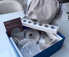 Eufy S1 Wearable Breast Pump: Full Set except for one of the two 24mm flanges.