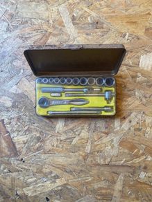 Vintage DECO 1/4" socket set