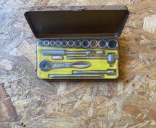 Vintage DECO 1/4" socket set