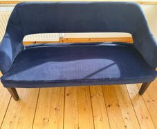 Two-seater settee/loveseat