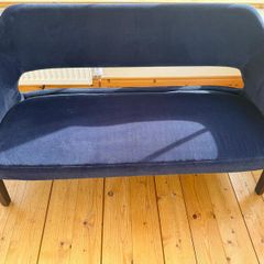 Two-seater settee/loveseat