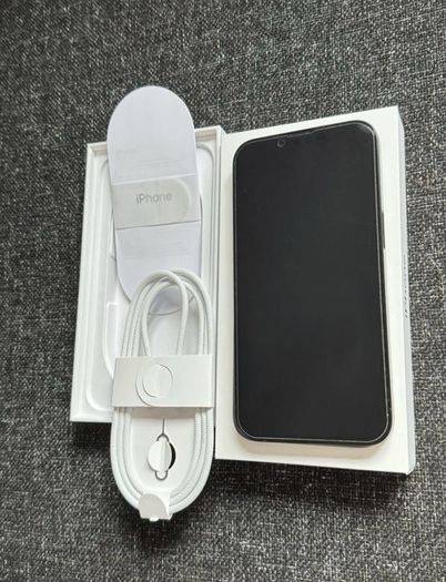 iPhone 16e Black 256GB, Unlocked to any Network