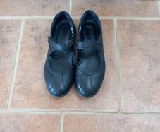 Ecco Black Shoes With Strap Size 40