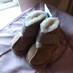 Child Ugg boot Coasterboot in Chestnut BNWT