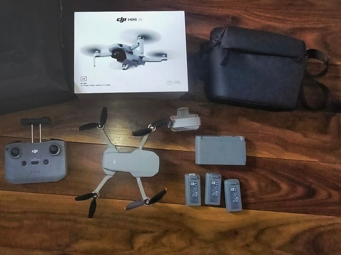 DJI Mini 4k Drone (fly more combo)