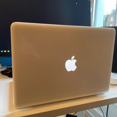Apple Macbook (13-inch, Mid-2010)