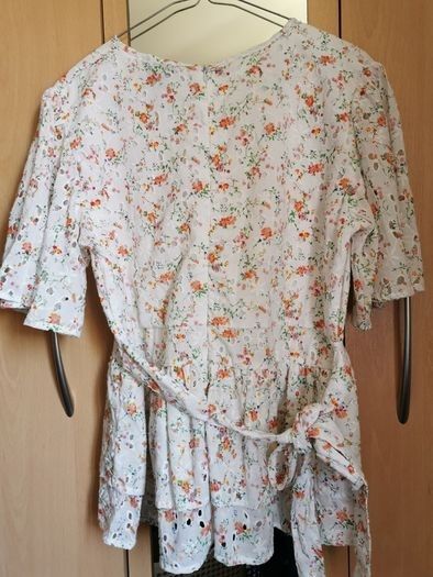 BNWT - QED London flower print blouse UK 12
