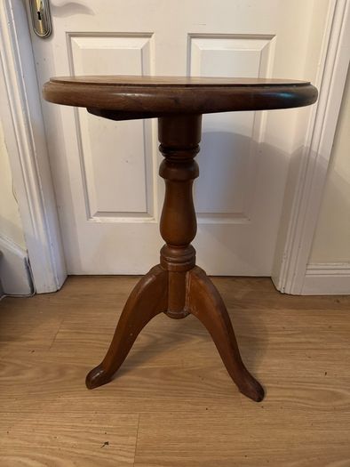 19th Century Antique Pine and Elm Small Tavern Table with Rotating Top