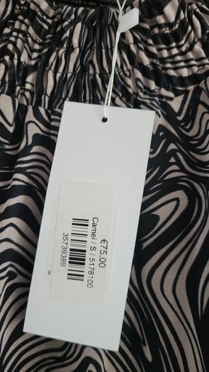 MXO Layered camel and black abstract high neck Sz M (Fit 12-14)  and Sz S (Fit 8-10 UK) Bnwt Rrp 75