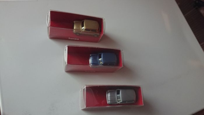 3 MINI Model cars