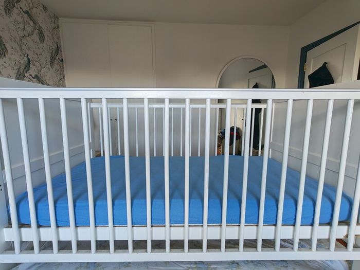 Cot/junior bed/matress/bumper/sheets